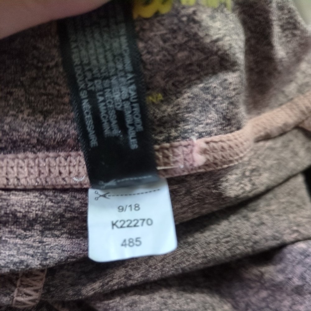 Bundle Size M Activewear Leggings. Sam Edelman and Tahari - Picture 10 of 10